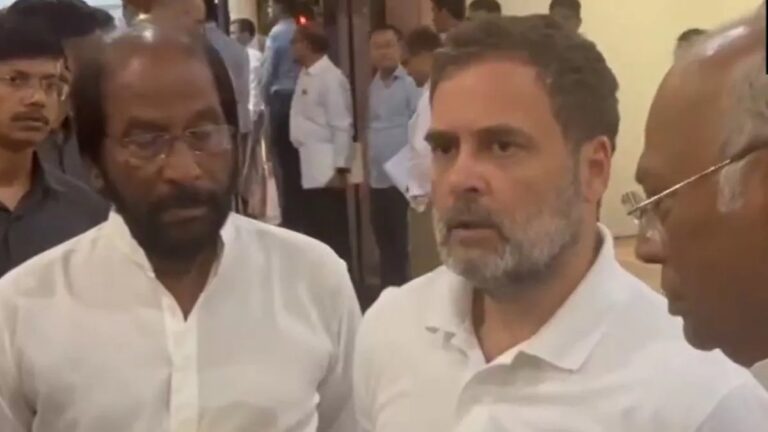 पहलगाम आतंकी हमले पर सर्वदलीय बैठक के बाद राहुल-खड़गे का बड़ा बयान: “हम सरकार के साथ हैं”