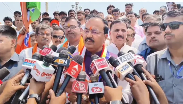 डिप्टी सीएम केशव प्रसाद मौर्य ने किया बाबा साहब की मूर्ति का अनावरण, कांग्रेस-सपा पर बोला तीखा हमला