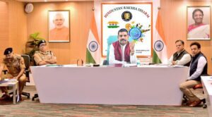 अरविंद पांडे की एक एडिट की गई फोटो सामने आई, जिसमें वह मुख्यमंत्री योगी आदित्यनाथ की कुर्सी पर बैठा हुआ दिखाया गया है | सर्वोदय न्यूज़ 