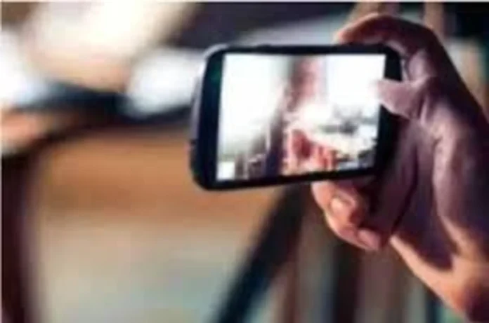 ऑनलाइन मीटिंग के दौरान अचानक शेयर हुआ अश्लील वीडियो, शिक्षकों में मचा हड़कंप; शिक्षक निलंबित