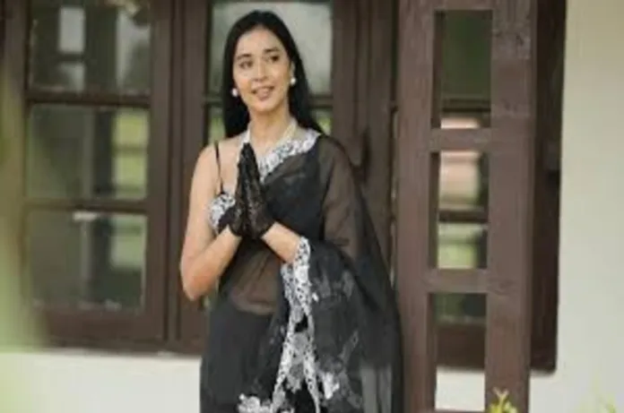 बिग बॉस 19 की तान्या मित्तल को क्यों कहा जा रहा है 'नकली'?