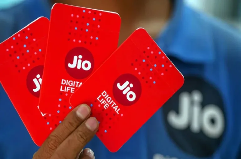 Jio के नए सीक्रेट प्लान्स: ₹9 में रोज़ 1.5GB डेटा, फ्री कॉल्स, SMS और JioHotstar का मज़ा – जानिए पूरी लिस्ट
