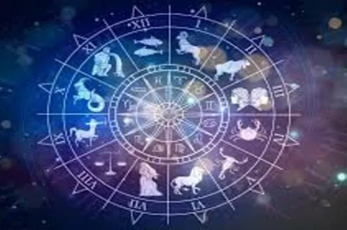 Aaj ka Rashifal 22 August 2025– मिथुन, तुला और वृश्चिक राशि वालों को मिलेगा भाग्य का साथ