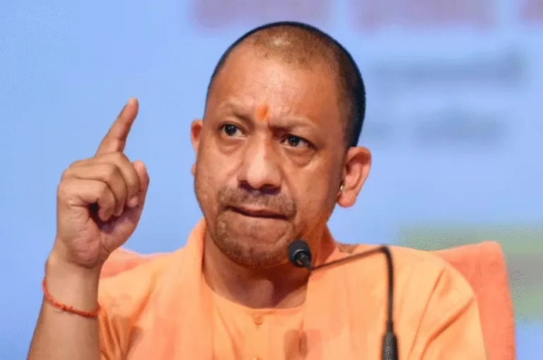 आयुष्मान कार्ड धारकों के लिए बड़ी खुशखबरी: अब अस्पतालों में नहीं लगेगी लाइन, यूपी सरकार ने शुरू की नई सुविधा
