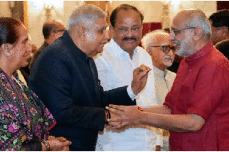 इस्तीफे के बाद पहली बार सार्वजनिक रूप से नजर आए जगदीप धनखड़, नए उपराष्ट्रपति राधाकृष्णन की शपथ में हुए शामिल