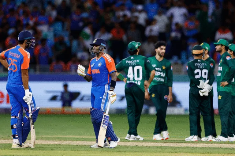 ‘नो हैंडशेक’ विवाद में नया मोड़: पाकिस्तान ने ICC में डाली अर्जी, मैच रेफरी पर उठाए सवाल; ICC ने की…