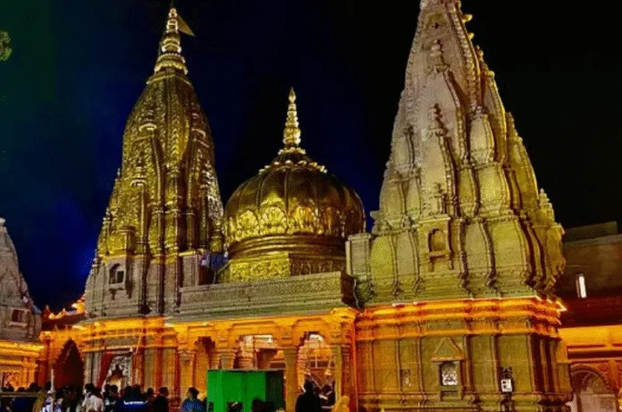 काशी विश्वनाथ मंदिर की सुरक्षा में चूक: गूगल ग्लास कैमरे के साथ अंदर पहुंचा NRI