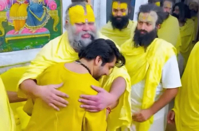 धीरेंद्र कृष्ण शास्त्री ने वृंदावन में प्रेमानंद महाराज से की मुलाकात