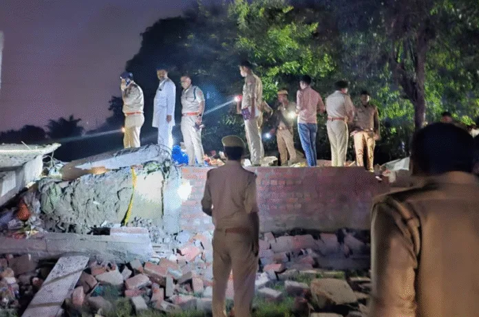 अयोध्या में भीषण धमाका: मकान ढहा, 3 बच्चों समेत 5 की मौत, पटाखा फैक्ट्री होने का शक