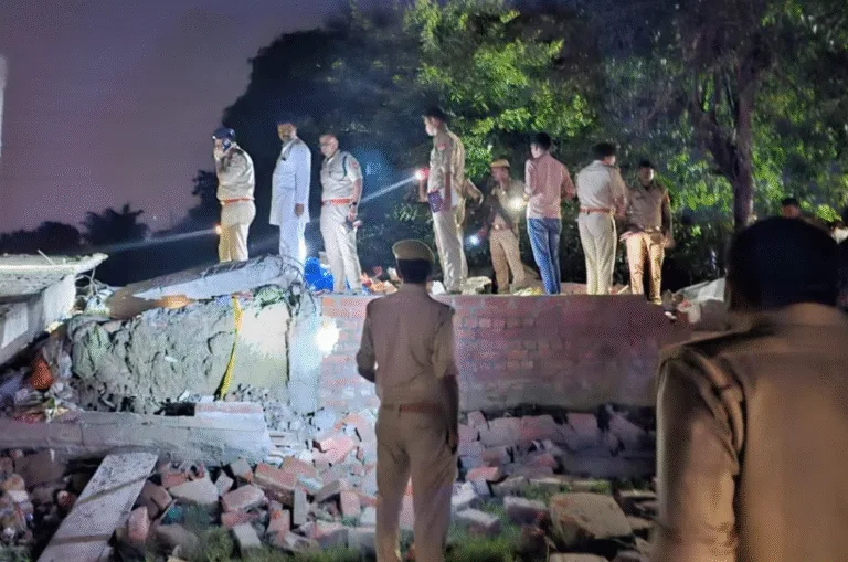 अयोध्या में भीषण धमाका: मकान ढहा, 3 बच्चों समेत 5 की मौत, पटाखा फैक्ट्री होने का शक