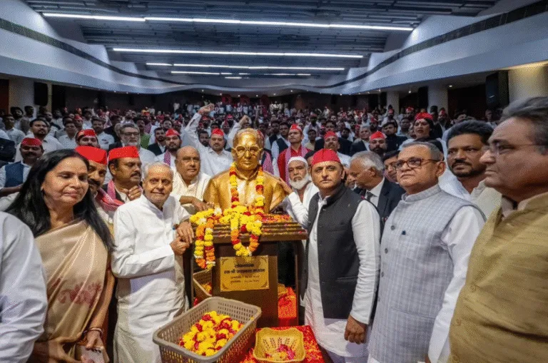 जेपीएनआईसी को लेकर अखिलेश यादव का योगी सरकार पर हमला: “हमने बनाया, भाजपा ने बर्बाद किया”
