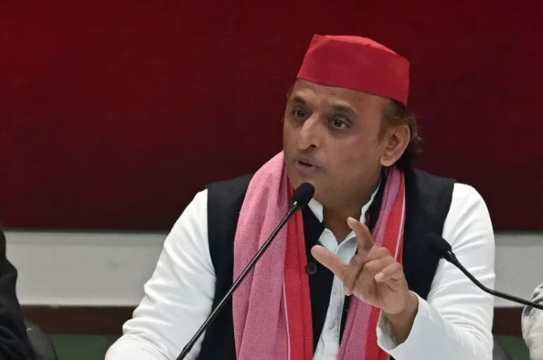महाकोष की लड़ाई में वसूली पर सपा का वार, अखिलेश बोले- भाजपा में पद के लिए हो रही जबरन वसूली