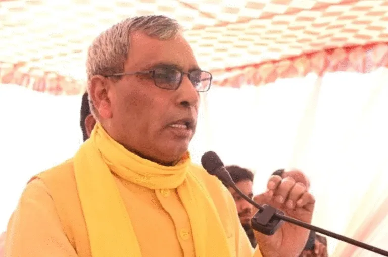 ओपी राजभर ने फिर की सीएम योगी की तारीफ, आजमगढ़ की सड़क पर सपा-बसपा पर साधा निशाना