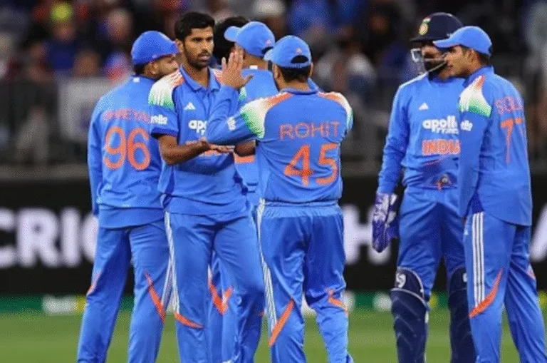 IND vs AUS LIVE: भारतीय टीम को मिली चौथी सफलता, एलेक्स कैरी 24 रन बनाकर आउट