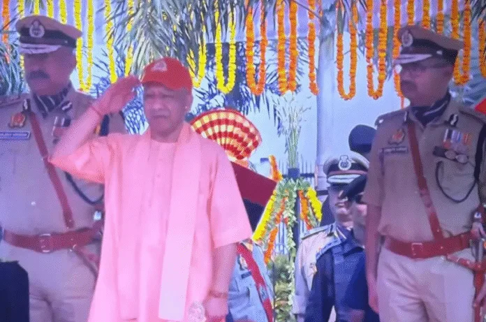 पुलिस स्मृति दिवस पर मुख्यमंत्री योगी ने शहीदों को दी श्रद्धांजलि, वीरांगनाओं को किया सम्मानित