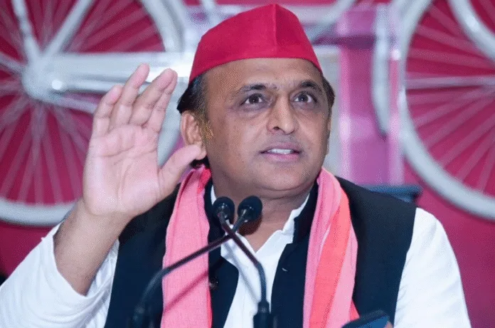 SIR के साथ जातीय कॉलम जोड़ा जाए, गन्ना किसानों की कीमतों पर भी अखिलेश यादव का तीखा हमला