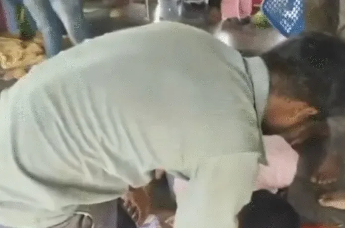 आंध्र प्रदेश के वेंकटेश्वर स्वामी मंदिर में भगदड़, अब तक 9 की मौत; कई घायल, बढ़ सकता है आंकड़ा