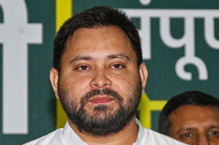 “हर महिला के खाते में 14 जनवरी को आएंगे 30 हजार रुपये” – प्रचार थमने से पहले तेजस्वी यादव का बड़ा ऐलान