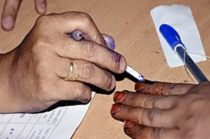 बिहार विधानसभा चुनाव 2025: पहले चरण में रिकॉर्ड 64.66% मतदान, टूटा 25 साल का रिकॉर्ड