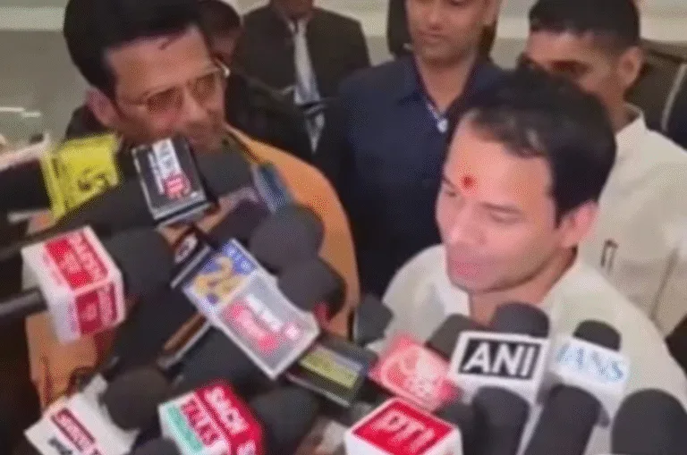 तेज प्रताप यादव और रवि किशन फिर दिखे साथ, भाजपा सांसद बोले – ‘संगे शंखनाद होई’