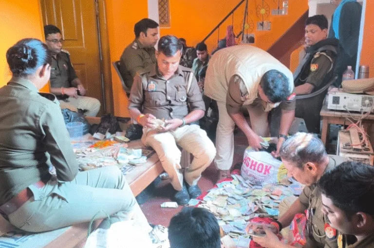 UP पुलिस के इतिहास की सबसे बड़ी कैश बरामदगी: 22 घंटे चली गिनती, ₹2 करोड़ से ज्यादा जब्त