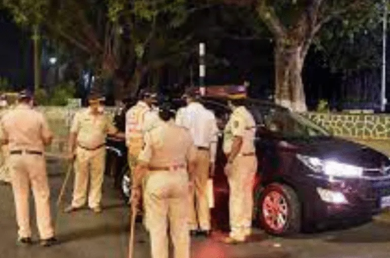 दिल्ली में कार धमाके के बाद मुंबई में हाई अलर्ट, देशभर में बढ़ाई गई सुरक्षा