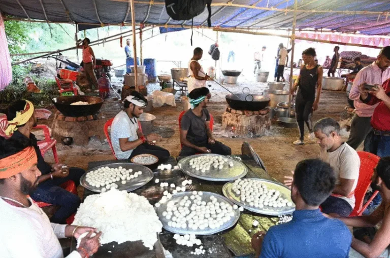 मोकामा: अनंत सिंह के आवास पर 2 लाख रसगुल्ले तैयार, नतीजों से पहले जश्न की धूम