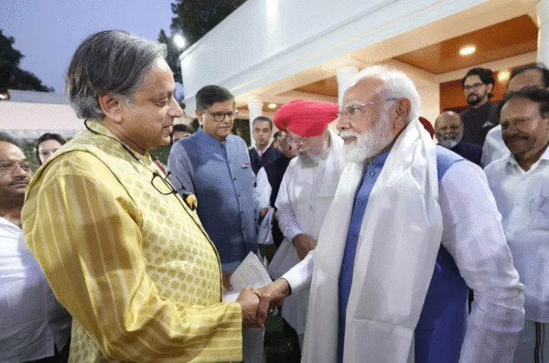 PM मोदी की तारीफ पर शशि थरूर विपक्ष के निशाने पर, BJP बोली— कांग्रेस ने जारी किया ‘फतवा’