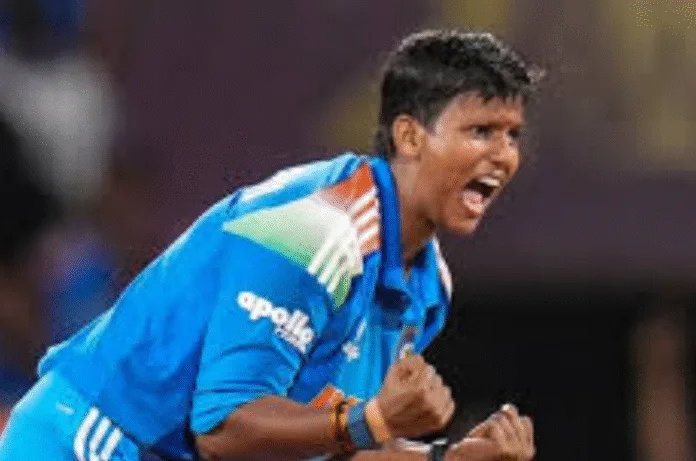 विश्व विजेता खिलाड़ियों पर जमकर बोली, दीप्ति शर्मा को यूपी वॉरियर्स ने इतने करोड़ में किया रिटेन