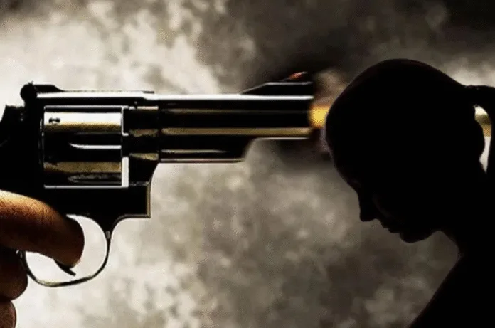 नोएडा में प्रेमी ने पीजी में घुसकर प्रेमिका की गोली मारकर हत्या, आरोपी फरार