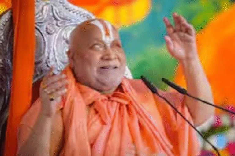 “पत्नी आनंद का साधन…” WIFE का फुल फॉर्म बताकर विवादों में फंसे जगद्गुरु रामभद्राचार्य, सोशल मीडिया पर मचा हंगामा