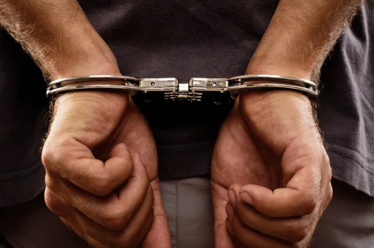 सिम फ्रॉड की चेतावनी: आपके नाम पर सिम का गलत इस्तेमाल हुआ तो पुलिस पहुंचेगी, तुरंत करें ये काम