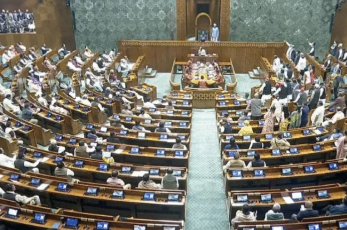 शीतकालीन सत्र LIVE: SIR मुद्दे पर संसद के बाहर विपक्ष का प्रदर्शन आज, अंदर भी हंगामे के आसार