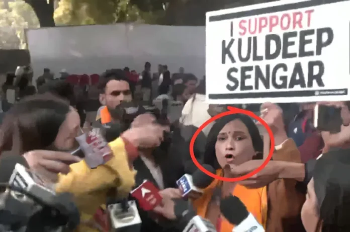 जंतर-मंतर पर प्रदर्शन के बीच कुलदीप सेंगर के समर्थन में पहुंची महिला कौन? पुरुष आयोग से जुड़ाव आया सामने