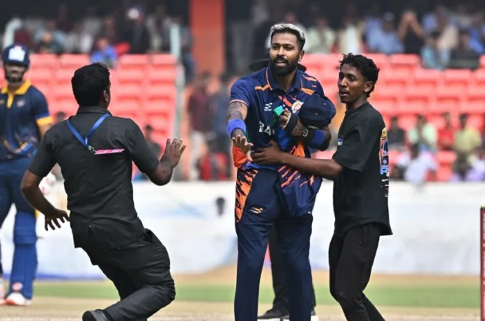 हार्दिक पांड्या की दीवानगी चरम पर, बेकाबू भीड़ के कारण बदलना पड़ा मुश्ताक अली ट्रॉफी मैच का मैदान