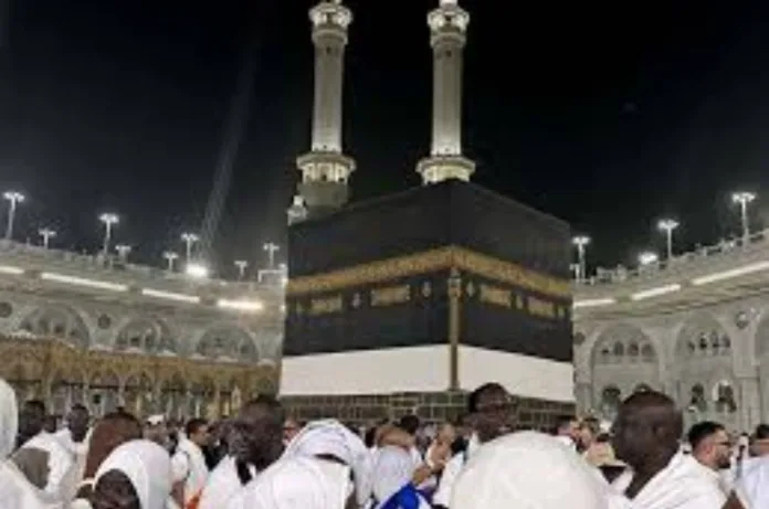 हज यात्रा 2026: यात्रियों को मिलेगा स्मार्ट बैंड, भटकने से बचाएगा और देगा रीयल-टाइम सुरक्षा