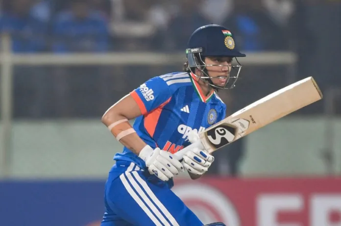 स्मृति मंधाना ने बनाया नया कीर्तिमान, T20I में यह मुकाम हासिल करने वाली पहली भारतीय महिला बनीं