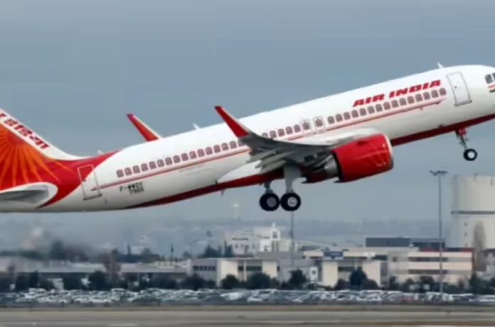 फिर हलक में आई जान; एयर इंडिया की फ्लाइट में तकनीकी खराबी, दिल्ली में कराई गई इमरजेंसी लैंडिंग