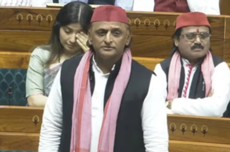 लोकसभा में बोले अखिलेश यादव: “वंदे मातरम् सिर्फ गाने के लिए नहीं, निभाने के लिए होना चाहिए”