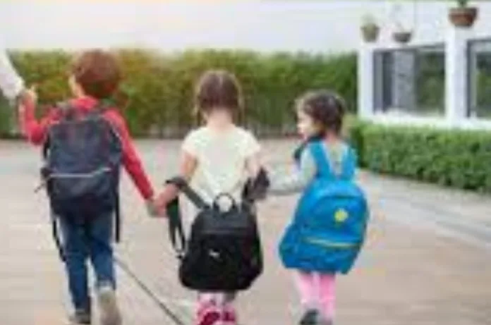 यूपी में स्कूल एडमिशन नियमों में बड़ा बदलाव, आधार और उम्र को लेकर नई व्यवस्था लागू