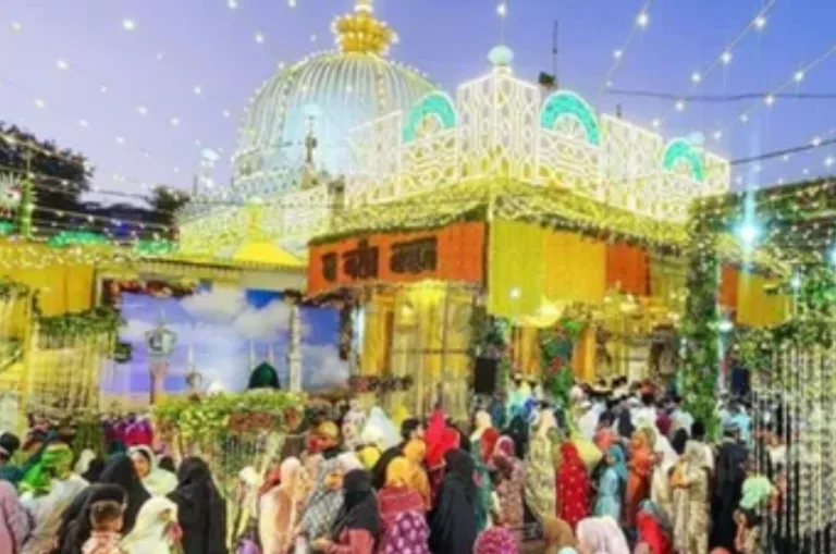 अजमेर शरीफ दरगाह को लेकर अदालत में दावा, शिव मंदिर होने का किया गया उल्लेख; ASI सर्वे की मांग