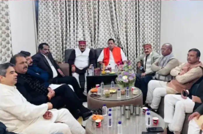 ‘सत्य बोलना, अन्याय का विरोध…’ ब्राह्मण विधायकों की बैठक के बाद पीएन पाठक के ट्वीट से बढ़ी सियासी हलचल