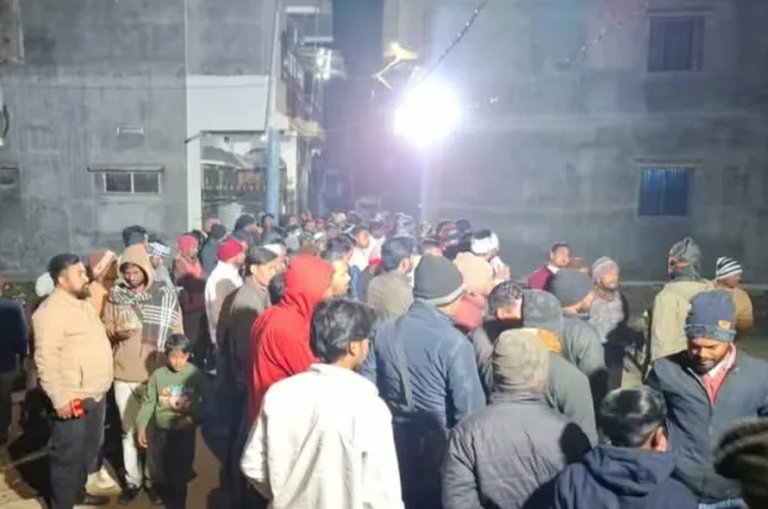 हजारीबाग में बम विस्फोट से सनसनी, पति-पत्नी समेत 3 की मौत