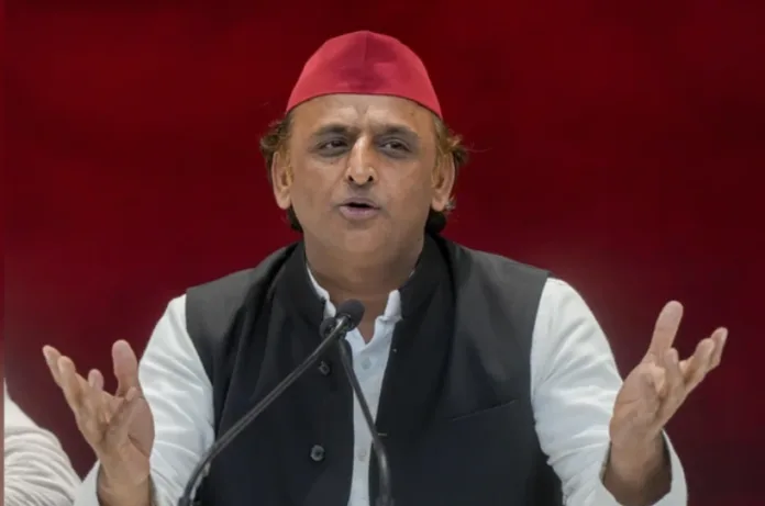 ‘कलयुग के कालनेमि कौन?’ अविमुक्तेश्वरानंद विवाद पर अखिलेश यादव का योगी सरकार पर तीखा हमला