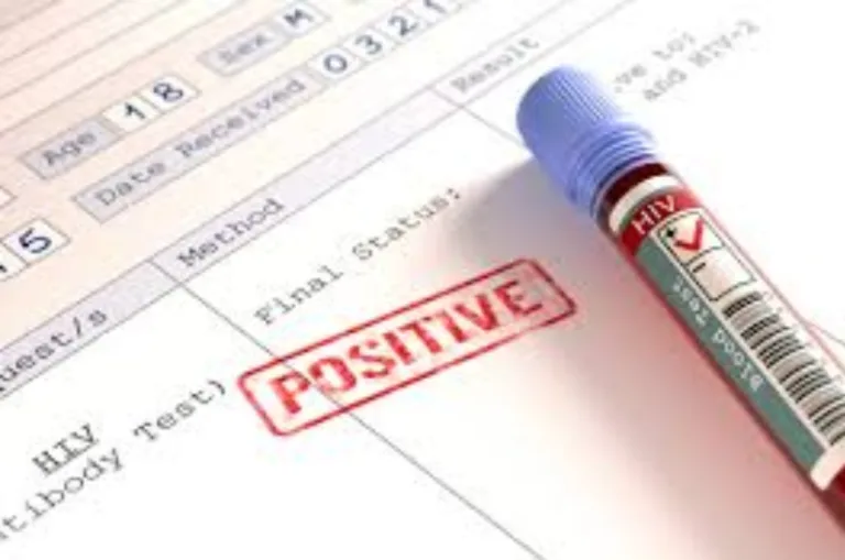 प्रतापगढ़ जिला जेल में HIV संक्रमण से हड़कंप, 13 में से 7 बंदियों की रिपोर्ट पॉजिटिव, एक पुरुष पाया गया