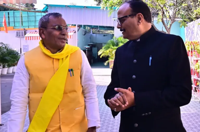 यूपी में तेज हुई ब्राह्मण सियासत,ब्रजेश पाठक के बटुक पूजन के बाद अब राजभर का दांव; विपक्ष भी…