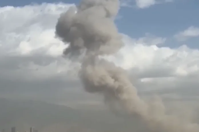 इजरायल ने ईरान पर किया बड़ा हमला, पूरे देश में आपातकाल; सायरन से गूंजा आसमान