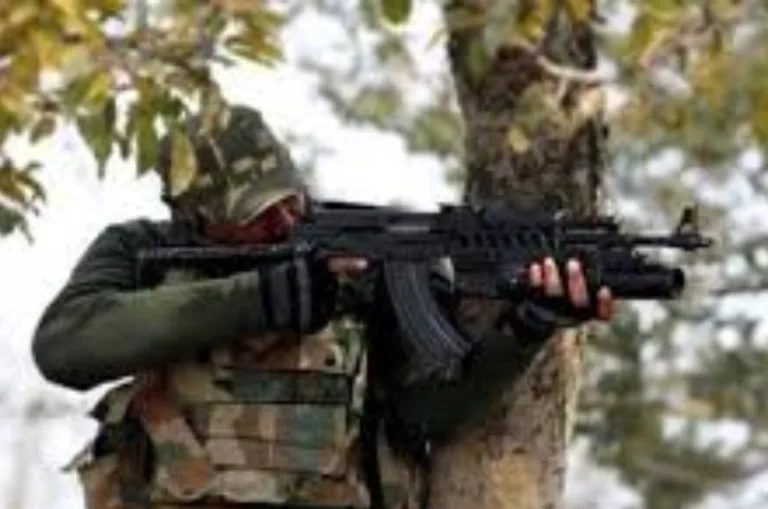 एक मिनट में 600 राउंड फायर करेगी स्वदेशी AK-203, कानपुर की आर्म्स फैक्ट्री में तैयार हुई आधुनिक राइफल