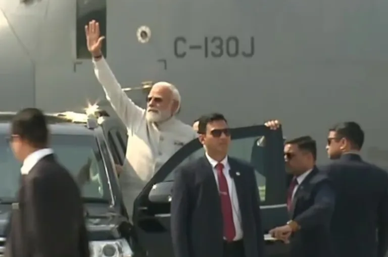 चीन को सख्त संकेत: सीमा के करीब डिब्रूगढ़ में पीएम मोदी ने इमरजेंसी लैंडिंग फैसिलिटी का किया उद्घाटन