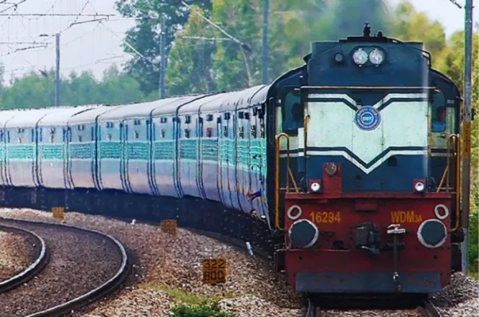 Railway New Rules: जहां से लिया टिकट, वहीं से करनी होगी बोर्डिंग; रेलवे बदलने जा रहा बड़ा नियम